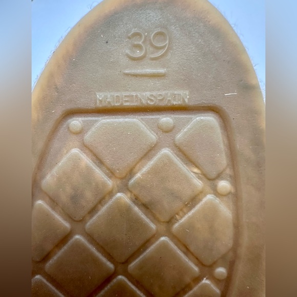 Chanel CC Logo Espadrilles Distressed Patent White Leather Flats EU 39 US 8-8.5 - Picture 12 of 14